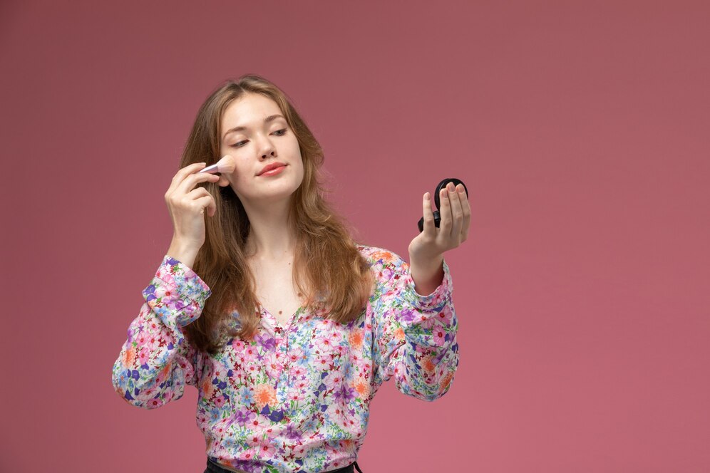 اسپری فیکس آرایش