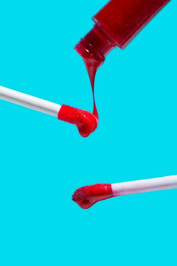 10تفاوت اصلی بین رژلب جامد و رژلب مایع